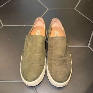 Steve Madden Olive Sneakers